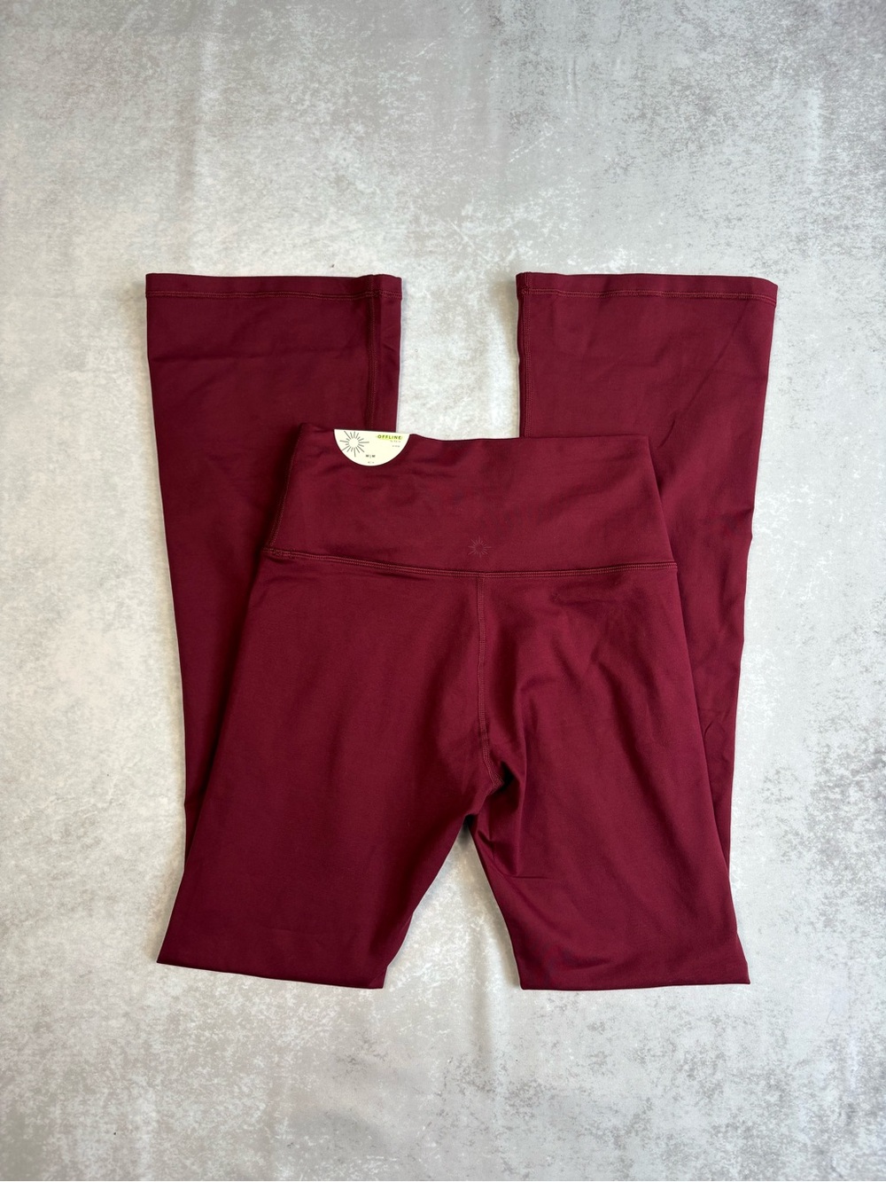 NWT Offline By Aerie High Rise The Hugger Bootcut
Leggings
